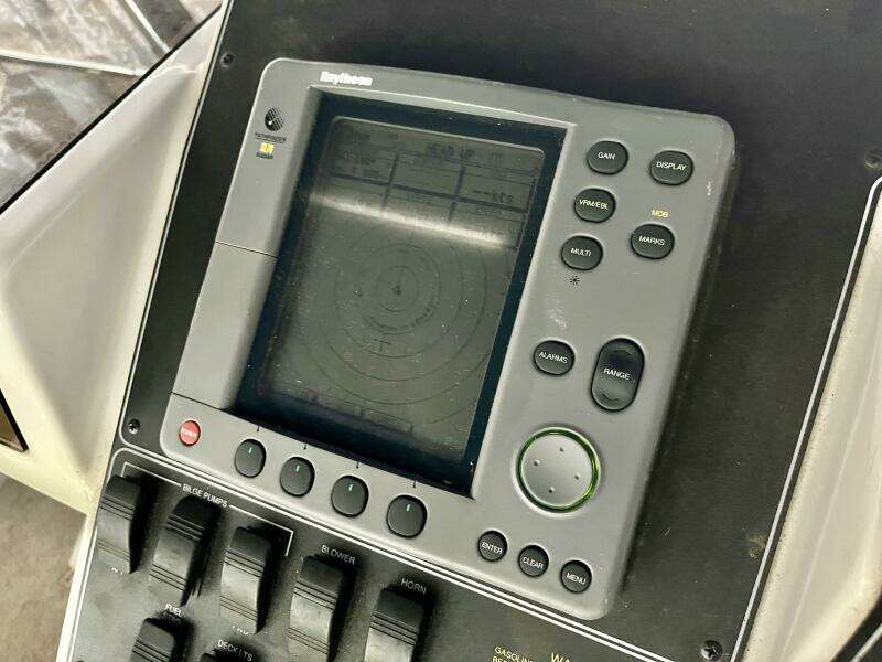 WILD THING IV 35ft Carver Yacht For Sale