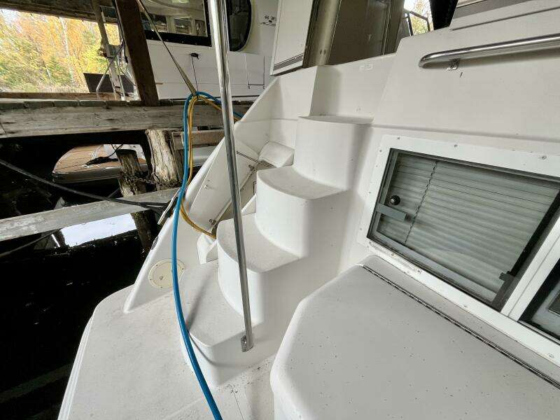 WILD THING IV 35ft Carver Yacht For Sale