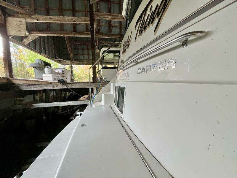 WILD THING IV 35ft Carver Yacht For Sale