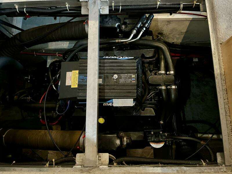 WILD THING IV 35ft Carver Yacht For Sale