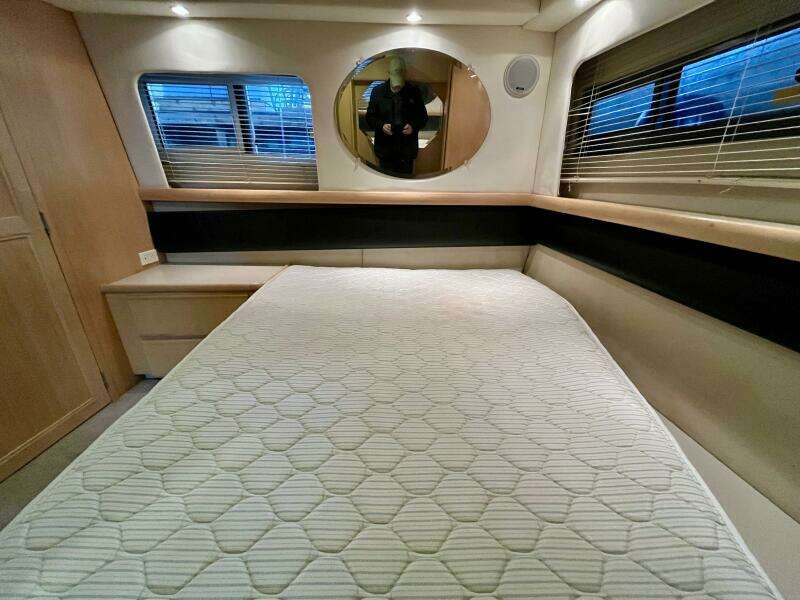 WILD THING IV 35ft Carver Yacht For Sale