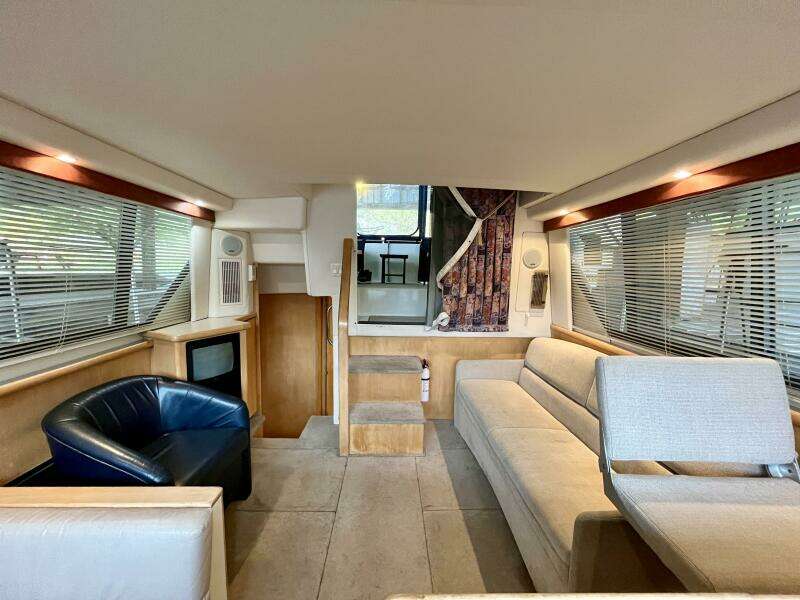 WILD THING IV 35ft Carver Yacht For Sale