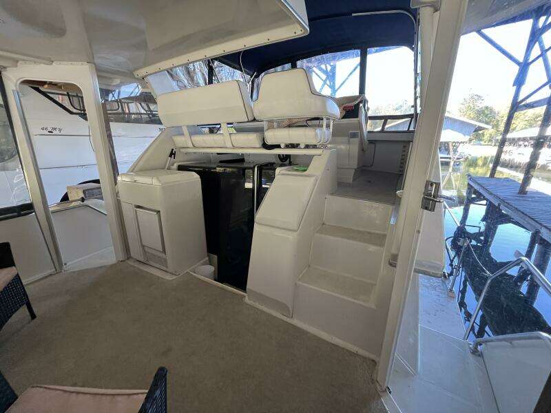 WILD THING IV 35ft Carver Yacht For Sale