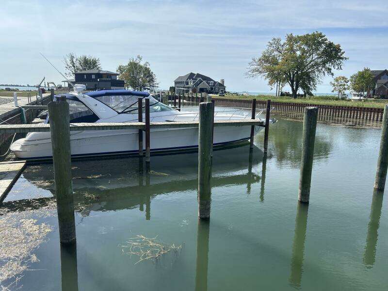 47ft Wellcraft Yacht For Sale