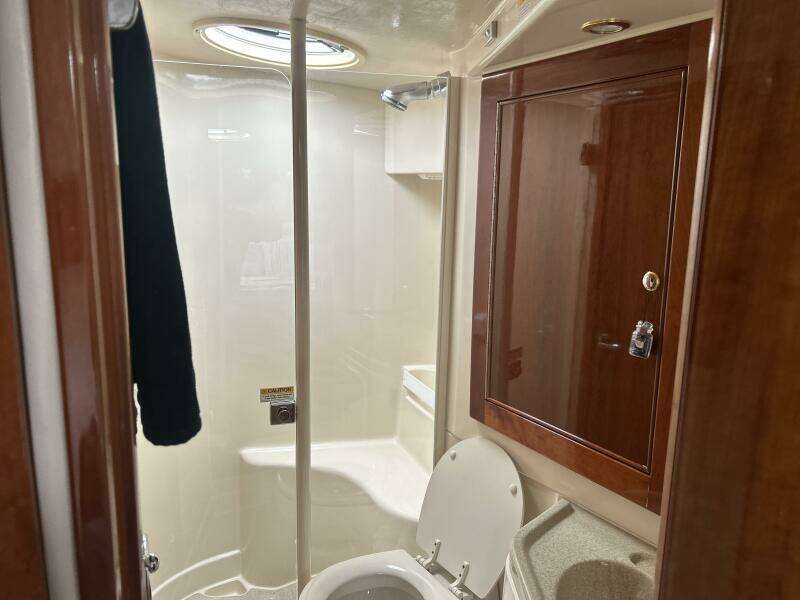 47ft Wellcraft Yacht For Sale