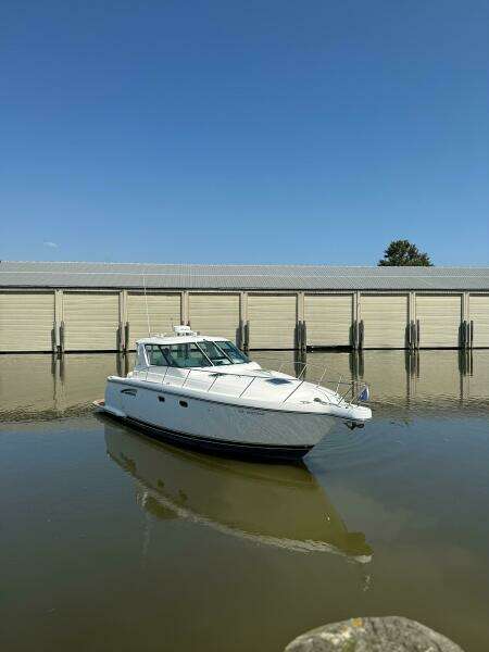 36ft Tiara Yachts Yacht For Sale