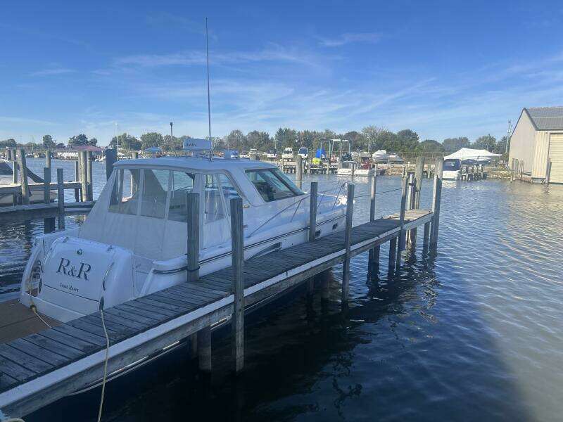 36ft Tiara Yachts Yacht For Sale