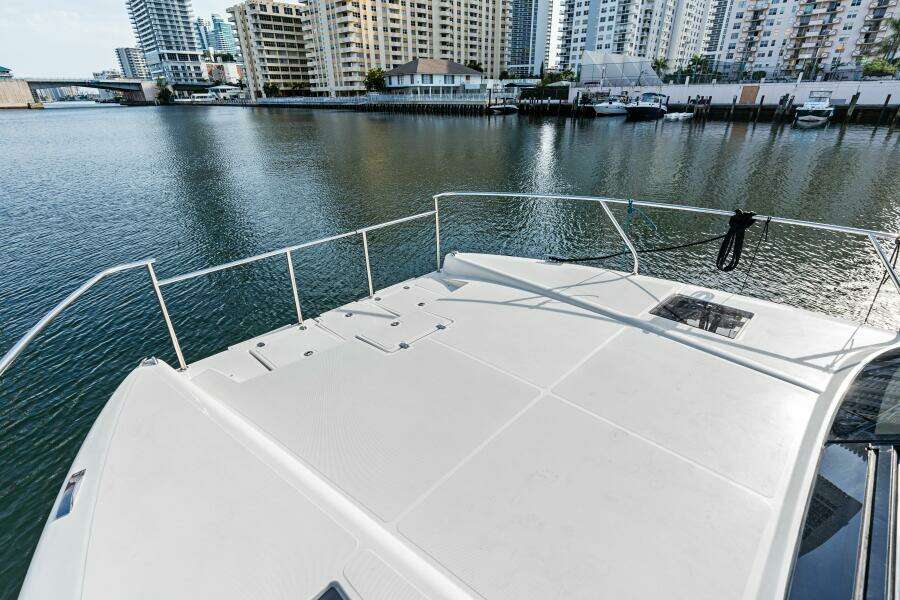 37ft Makai Yacht For Sale