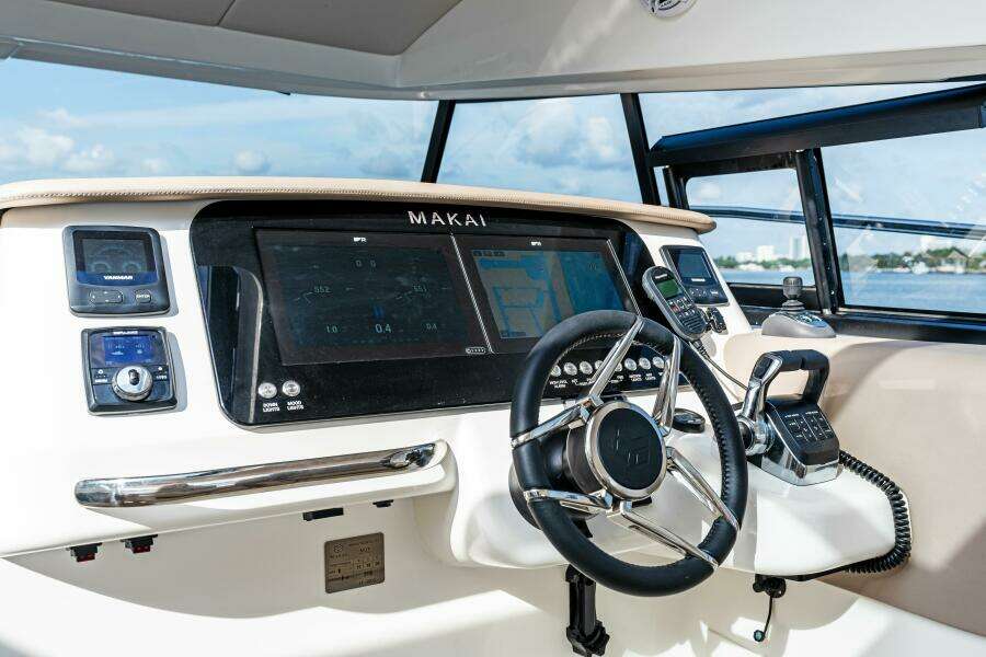 37ft Makai Yacht For Sale