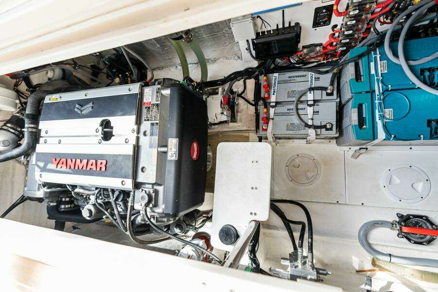 37ft Makai Yacht For Sale