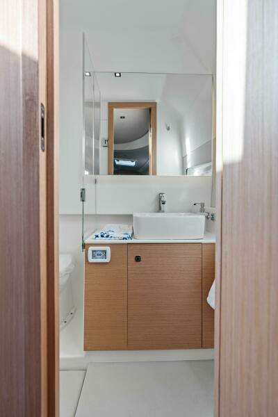 37ft Makai Yacht For Sale