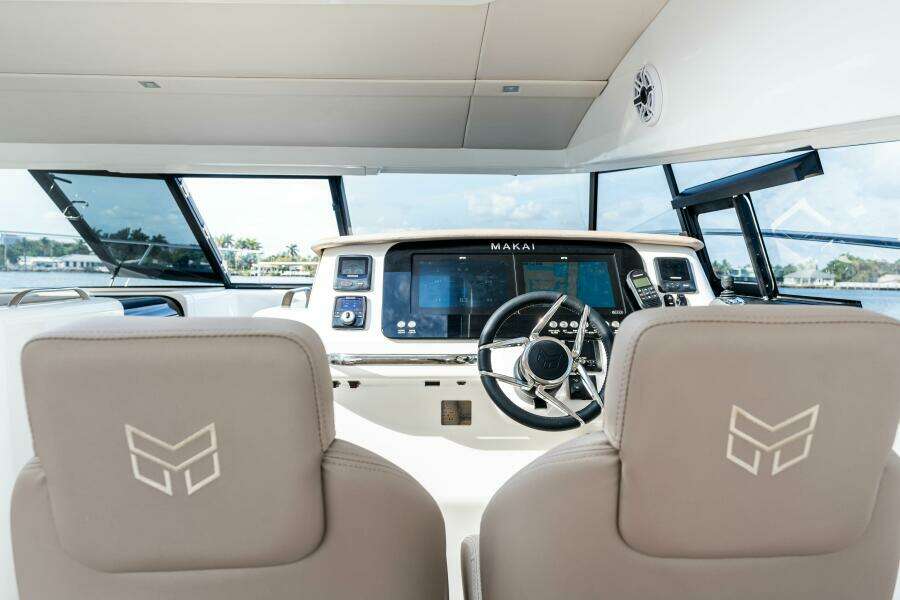 37ft Makai Yacht For Sale