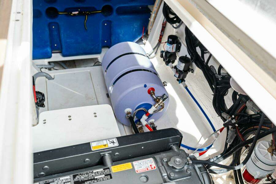 37ft Makai Yacht For Sale