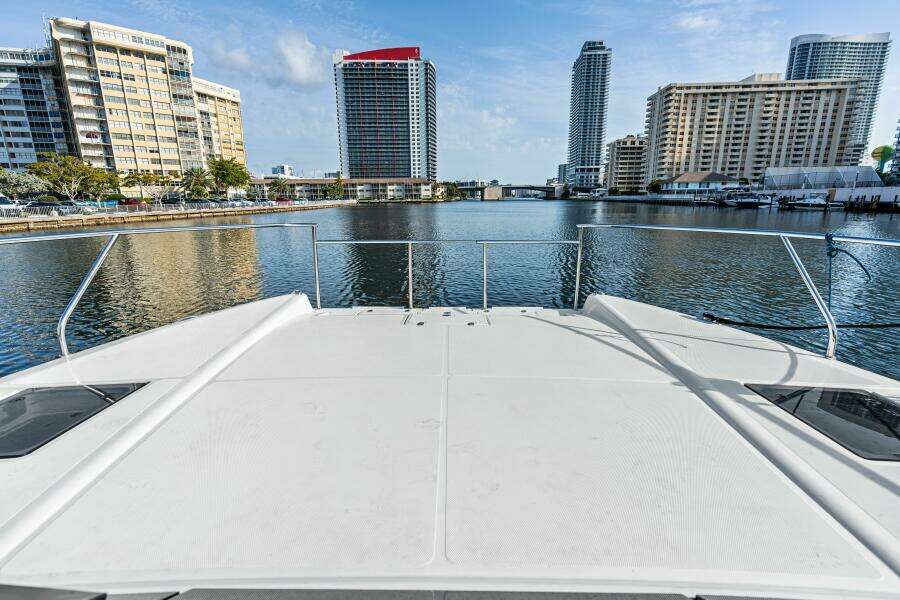 37ft Makai Yacht For Sale