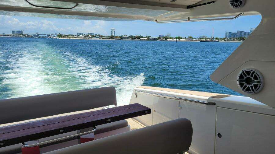 37ft Makai Yacht For Sale