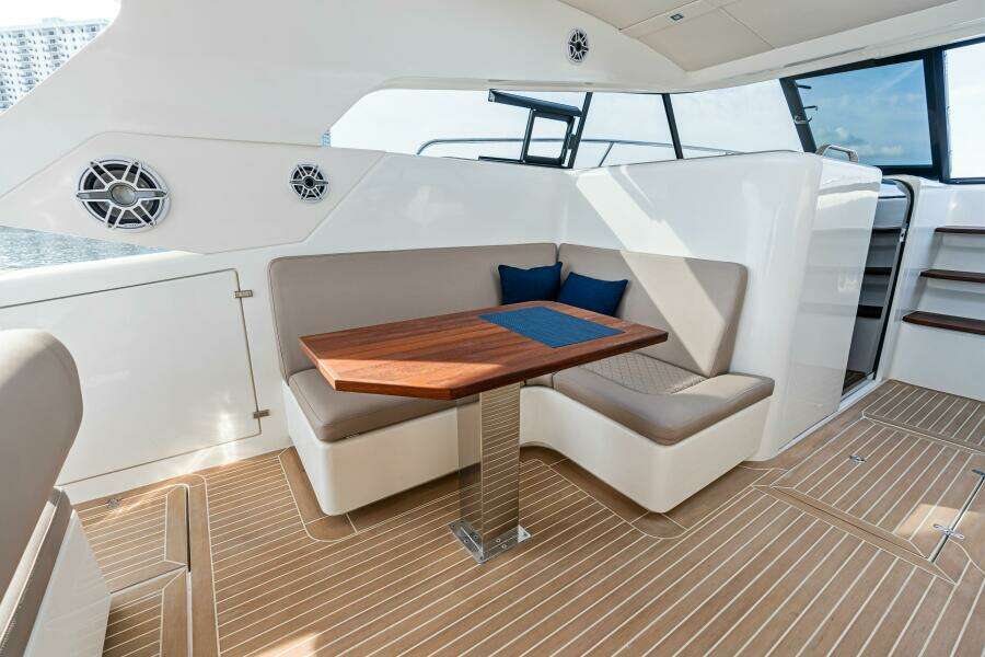 37ft Makai Yacht For Sale