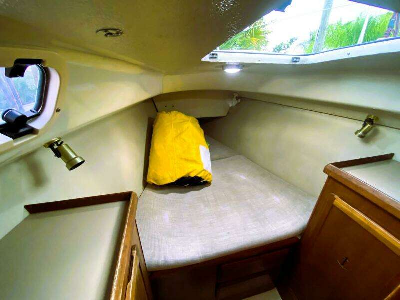 Aquila 34ft Hunter Yacht For Sale