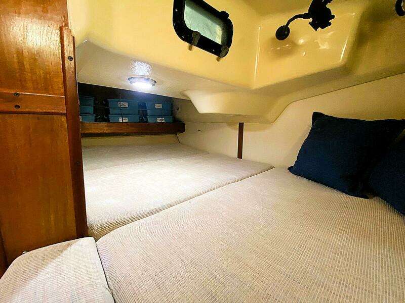 Aquila 34ft Hunter Yacht For Sale