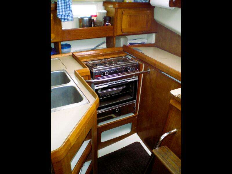 Aquila 34ft Hunter Yacht For Sale