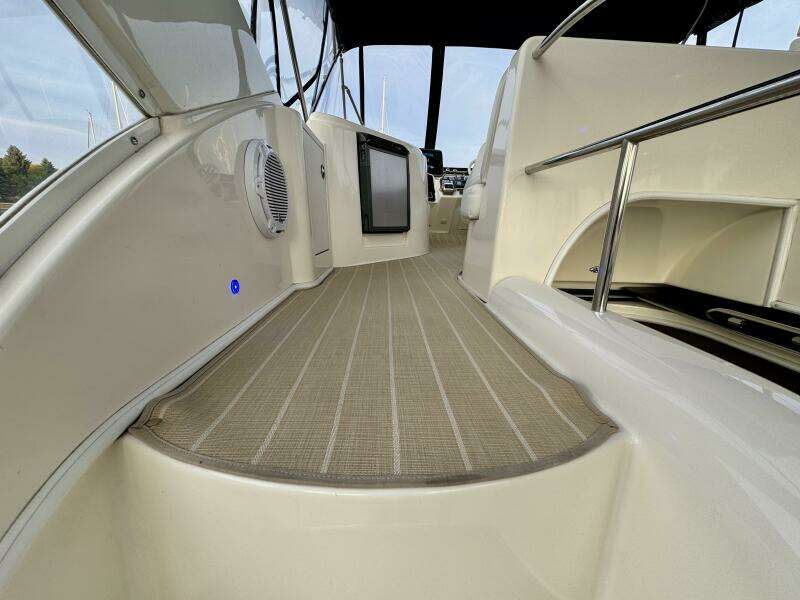 Shake N  Bake 45ft Meridian Yacht For Sale
