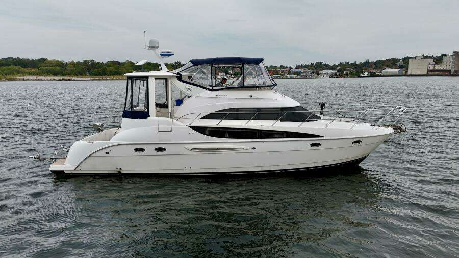 Shake N  Bake 45ft Meridian Yacht For Sale