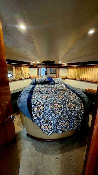Still Waters 45ft Carver Yacht For Sale