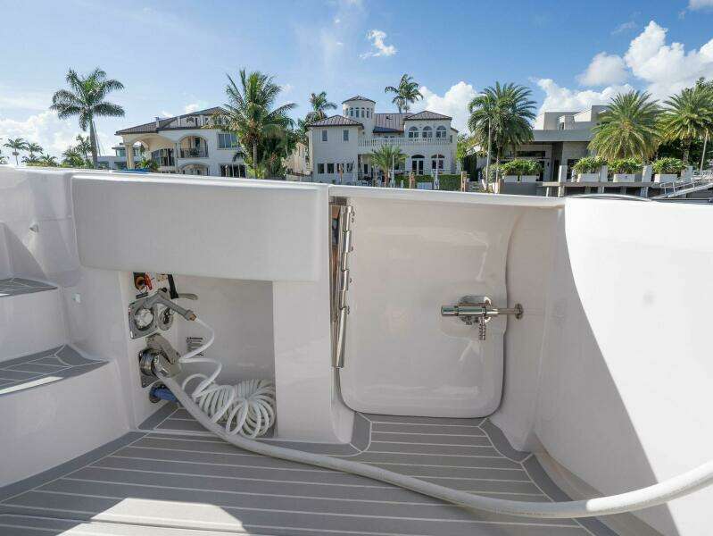 GARBONZO 47ft Intrepid Yacht For Sale