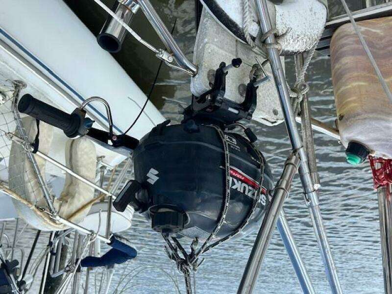 37ft Hunter Yacht For Sale