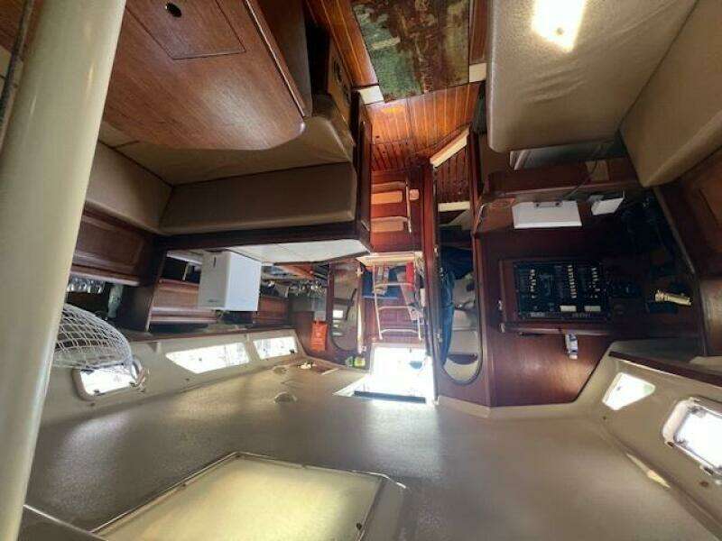 37ft Hunter Yacht For Sale