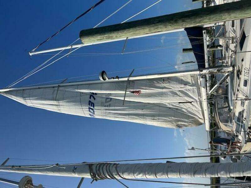 37ft Hunter Yacht For Sale