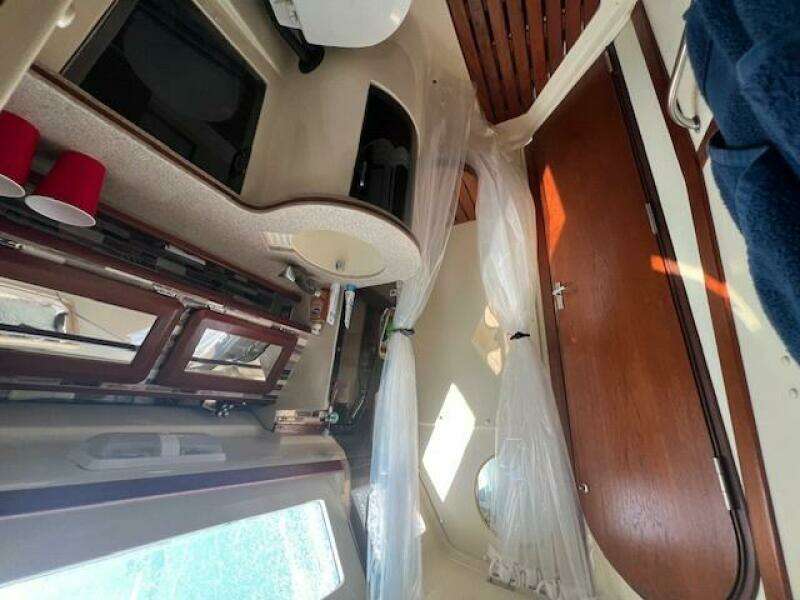 37ft Hunter Yacht For Sale