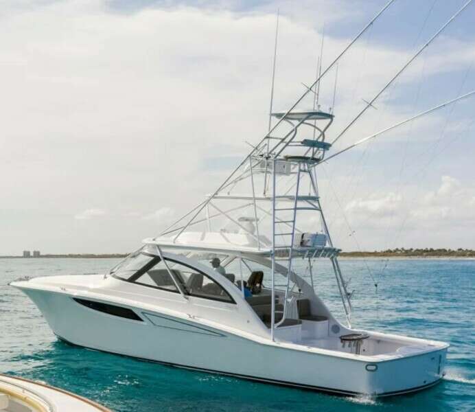 42ft Mag Bay Yacht For Sale