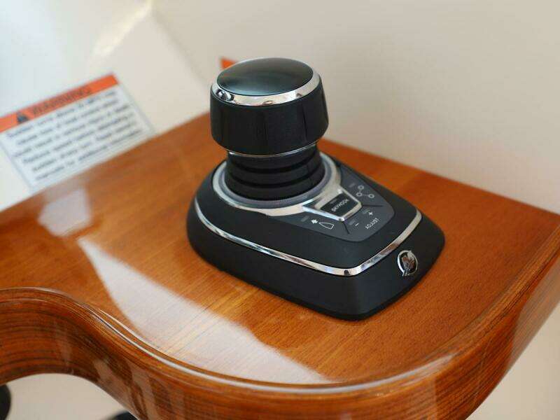 Joystick W Skyhook 