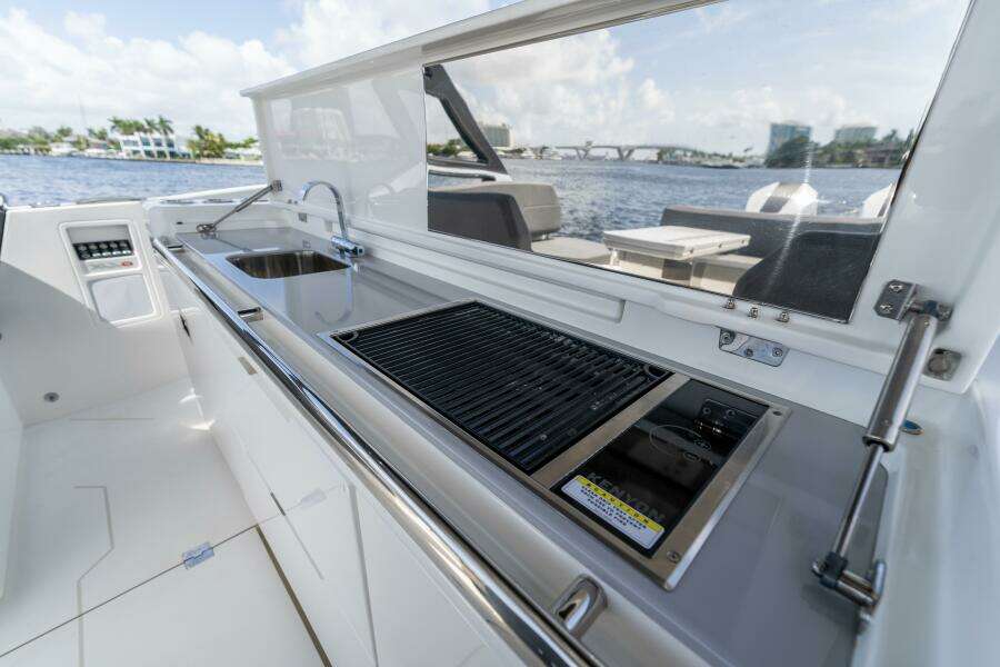 45ft Limitless Seas Yacht For Sale