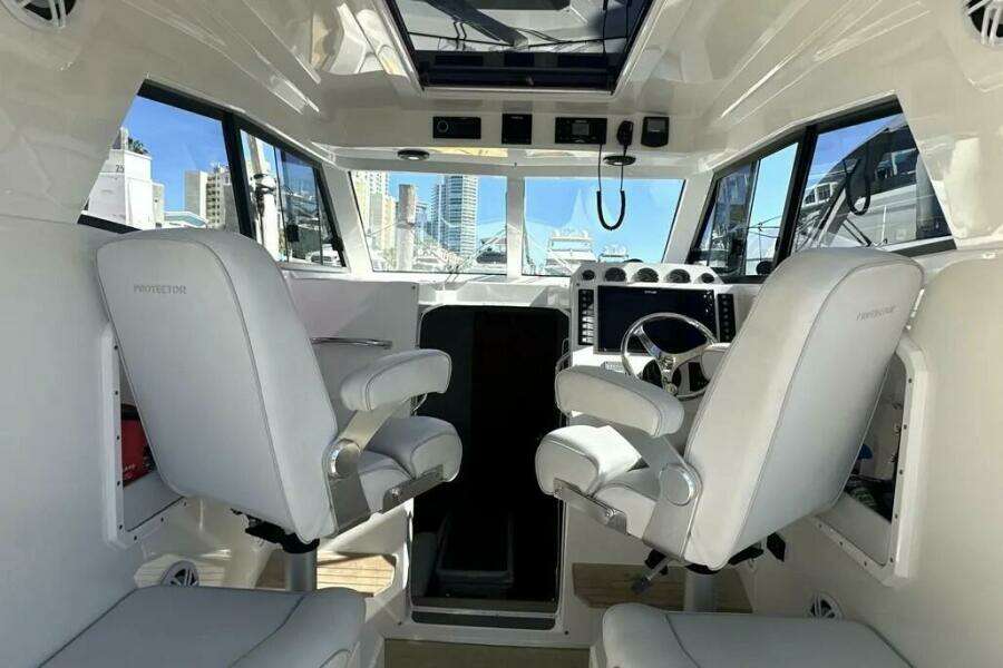 Lizzie 38ft Protector Yacht For Sale