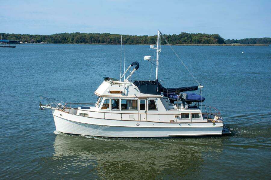 1990 36 Grand Banks Profile  (8)