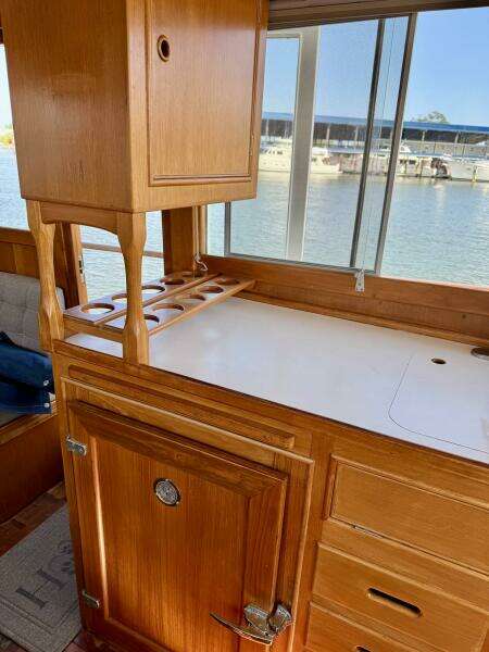 1990 36 Grand Banks Salon Galley (15)