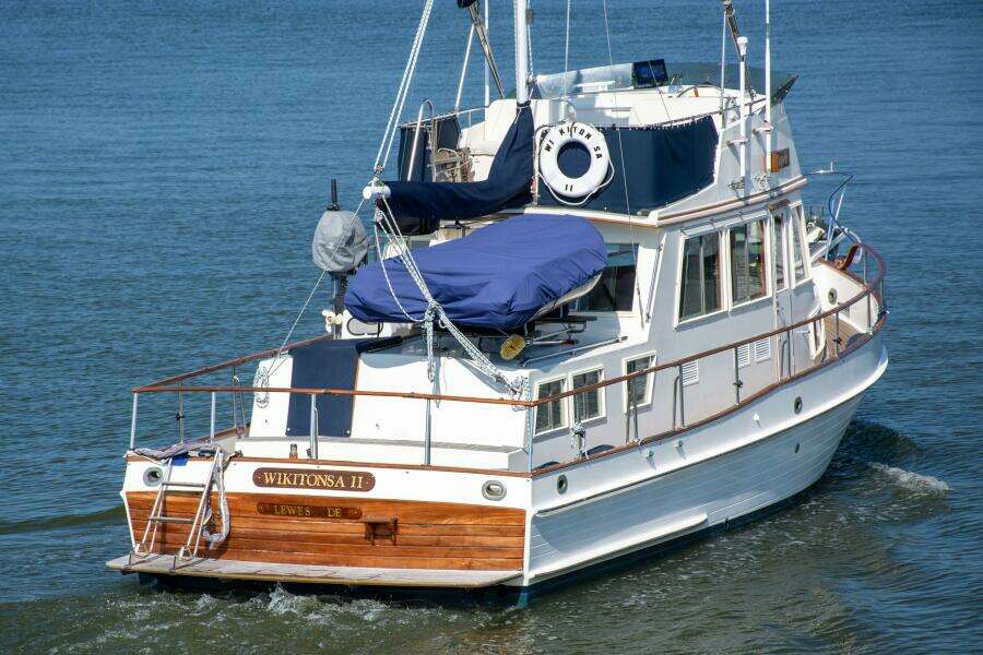 1990 36 Grand Banks Profile  (5)