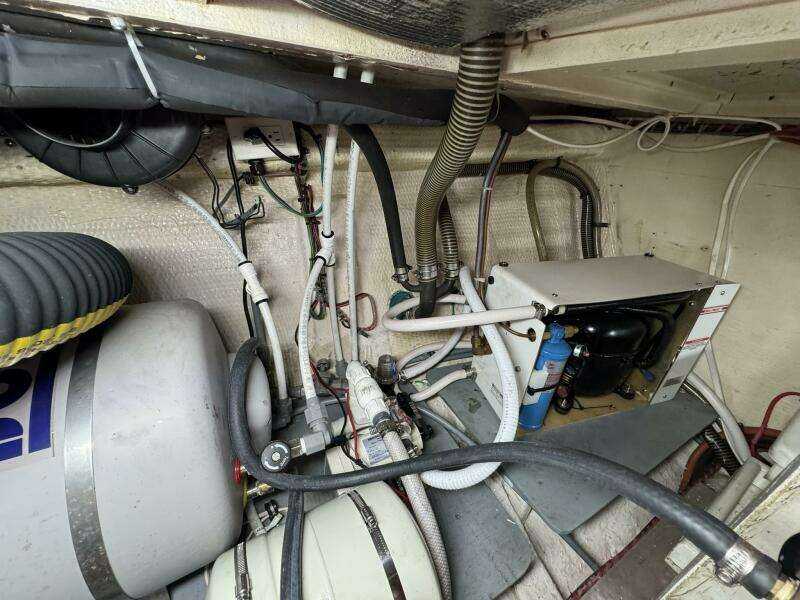 1990 36 Grand Mechanical (4)