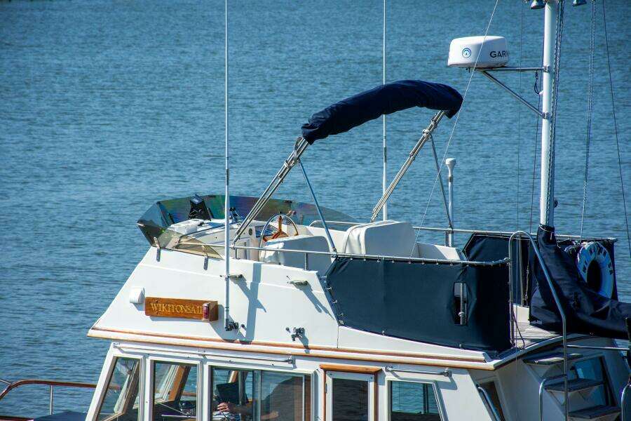 1990 36 Grand Banks Profile  (10)