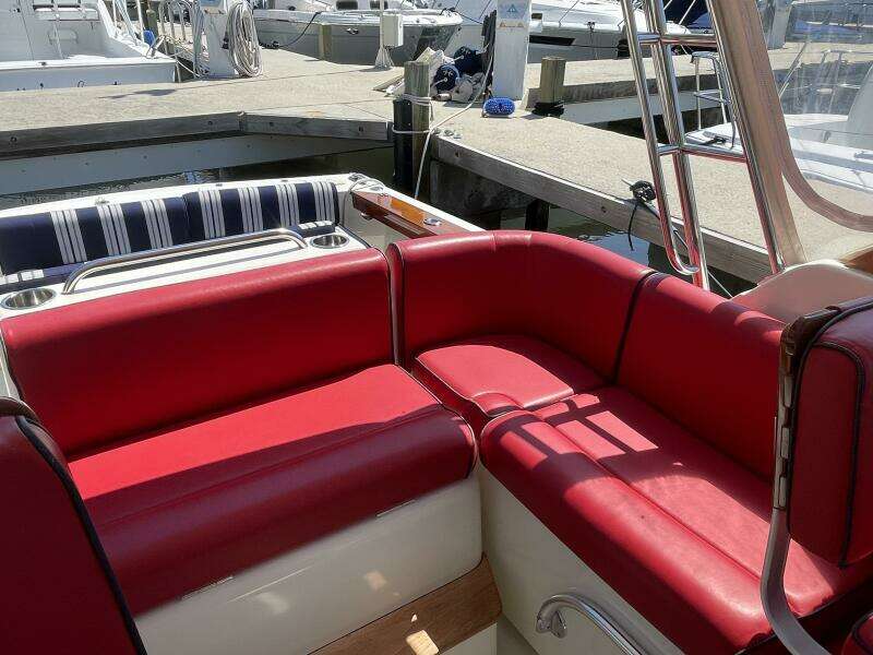 Beyond The Sea 29ft Hunt Yacht For Sale
