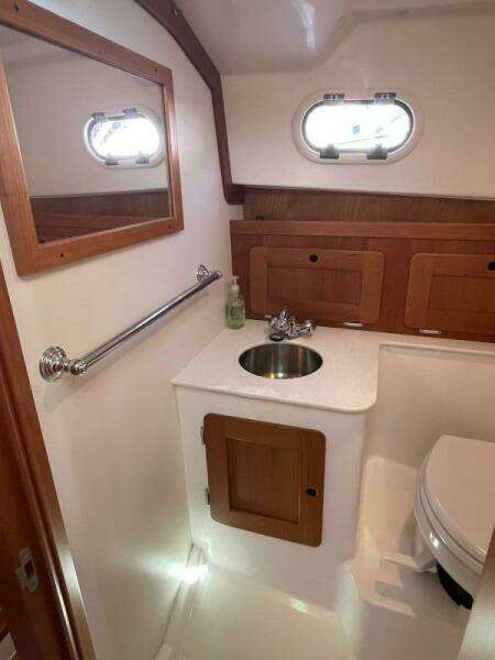 Beyond The Sea 29ft Hunt Yacht For Sale