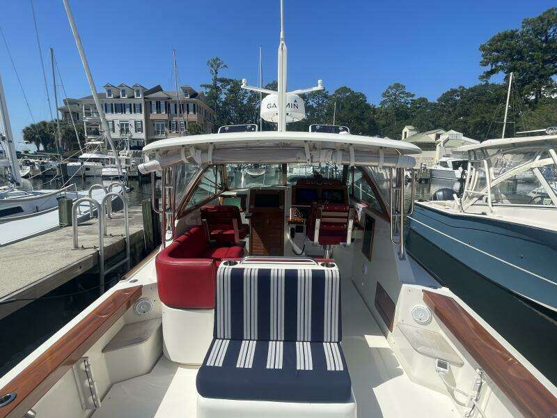 Beyond The Sea 29ft Hunt Yacht For Sale