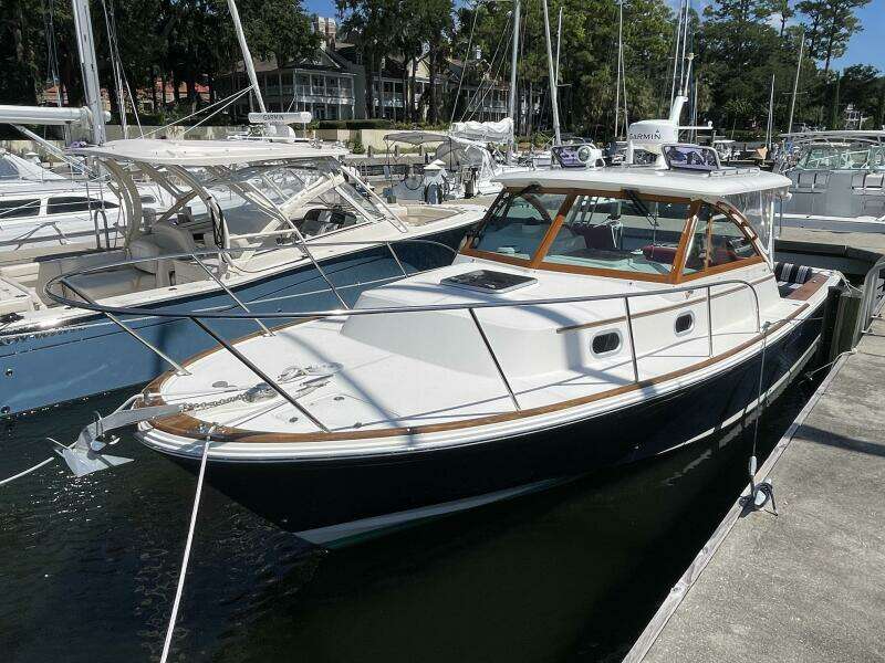 Beyond The Sea 29ft Hunt Yacht For Sale