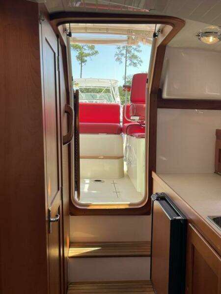 Beyond The Sea 29ft Hunt Yacht For Sale