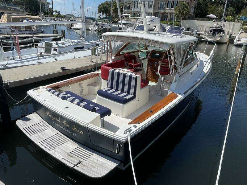 Beyond The Sea 29ft Hunt Yacht For Sale