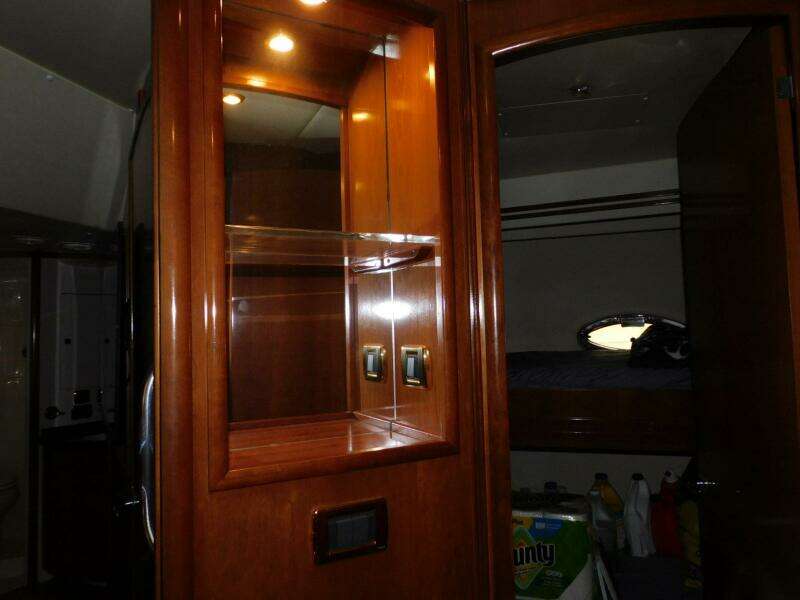 Waterdog 57ft Carver Yacht For Sale