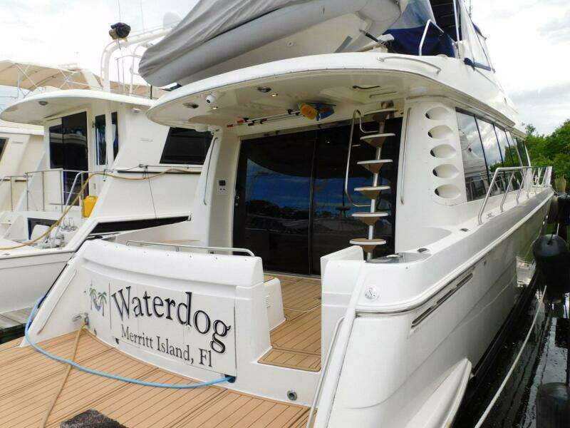 Waterdog 57ft Carver Yacht For Sale