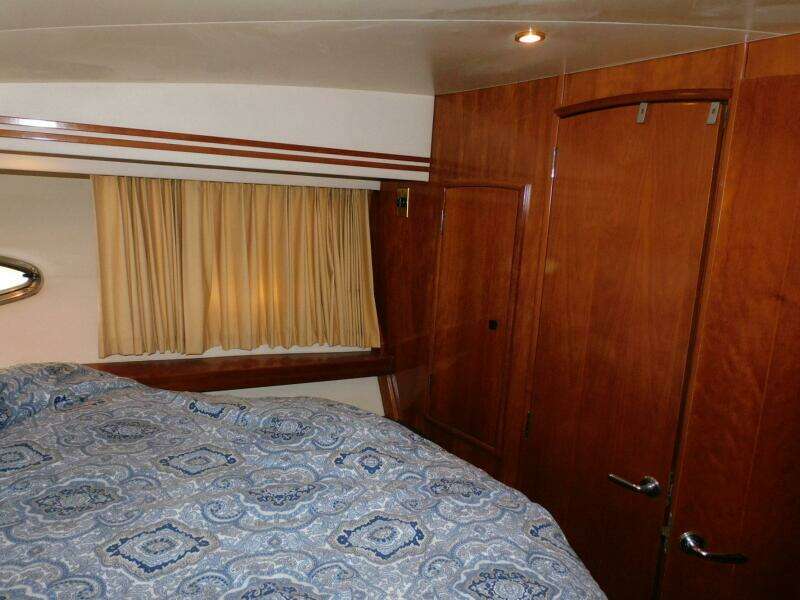 Waterdog 57ft Carver Yacht For Sale