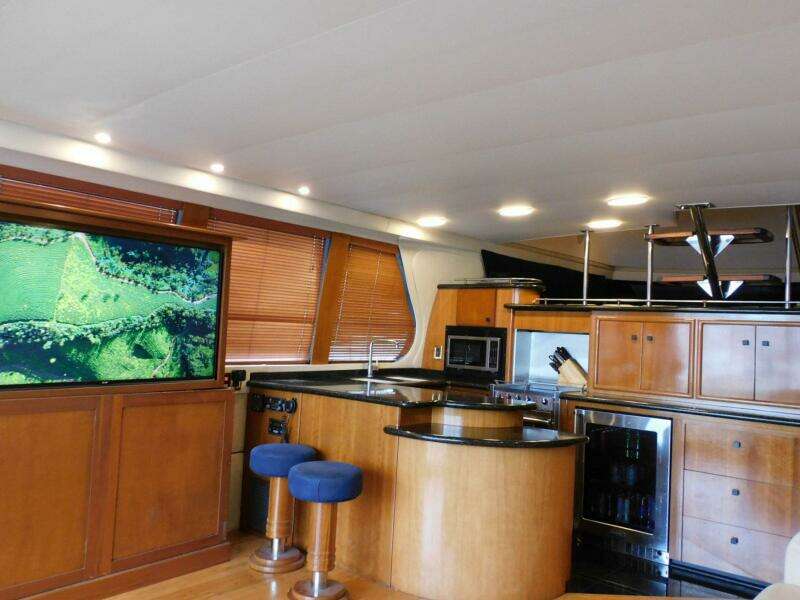 Waterdog 57ft Carver Yacht For Sale